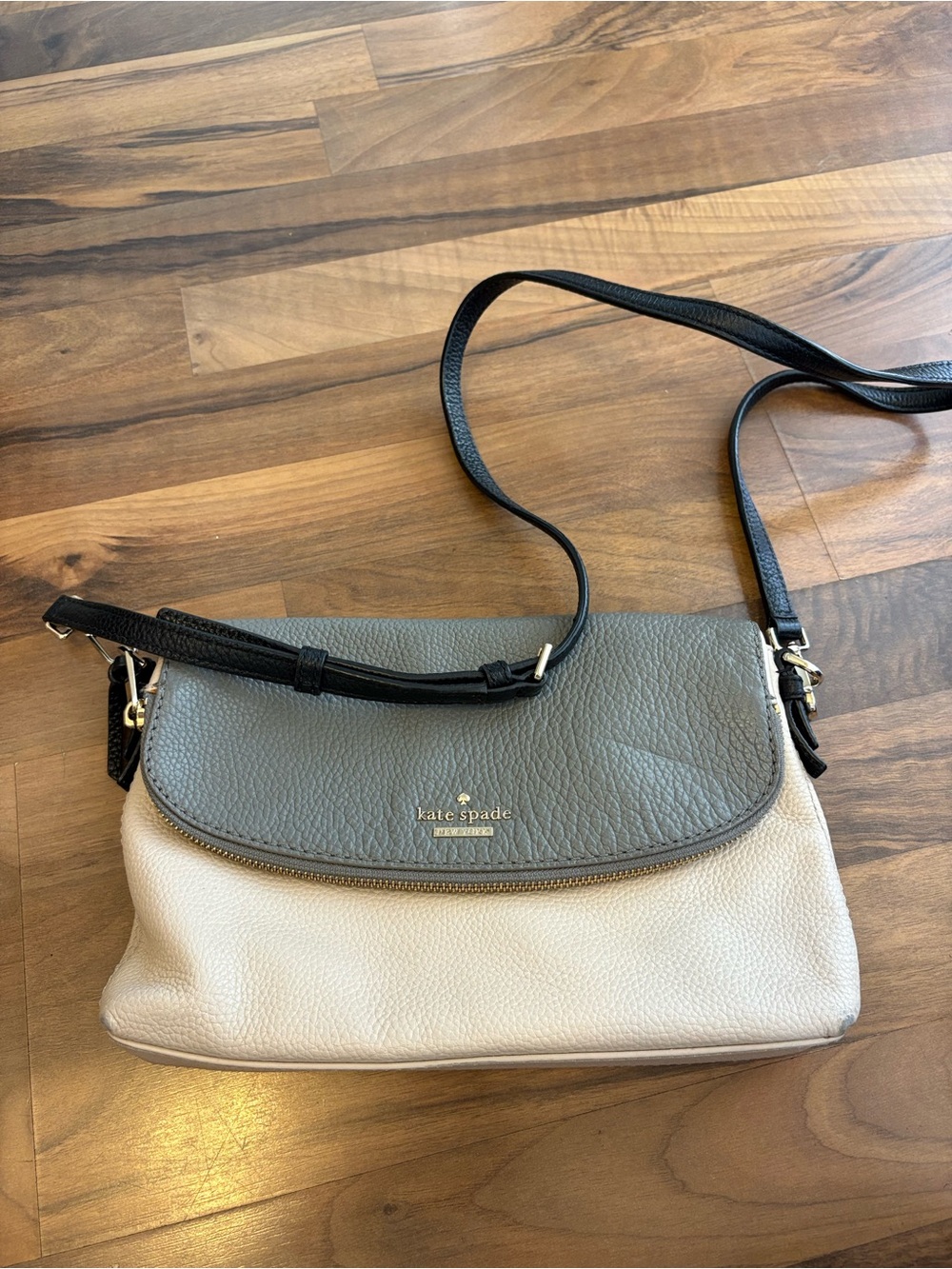 Kate Spade Street Harlyn Pebbled Leather Bag - Picture 3 of 9